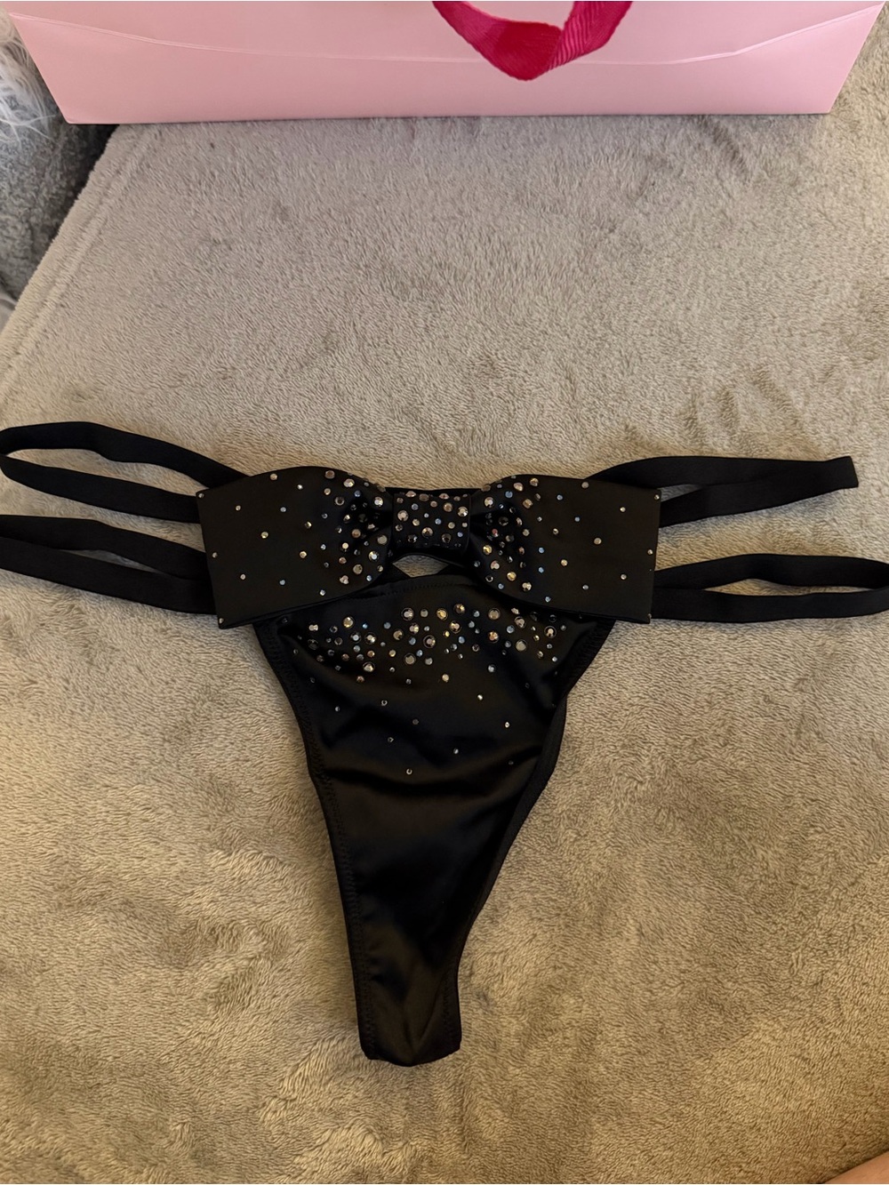 Victoria’s Secret 2014 fashion show black satin bow rhinestone panty - Picture 3 of 7